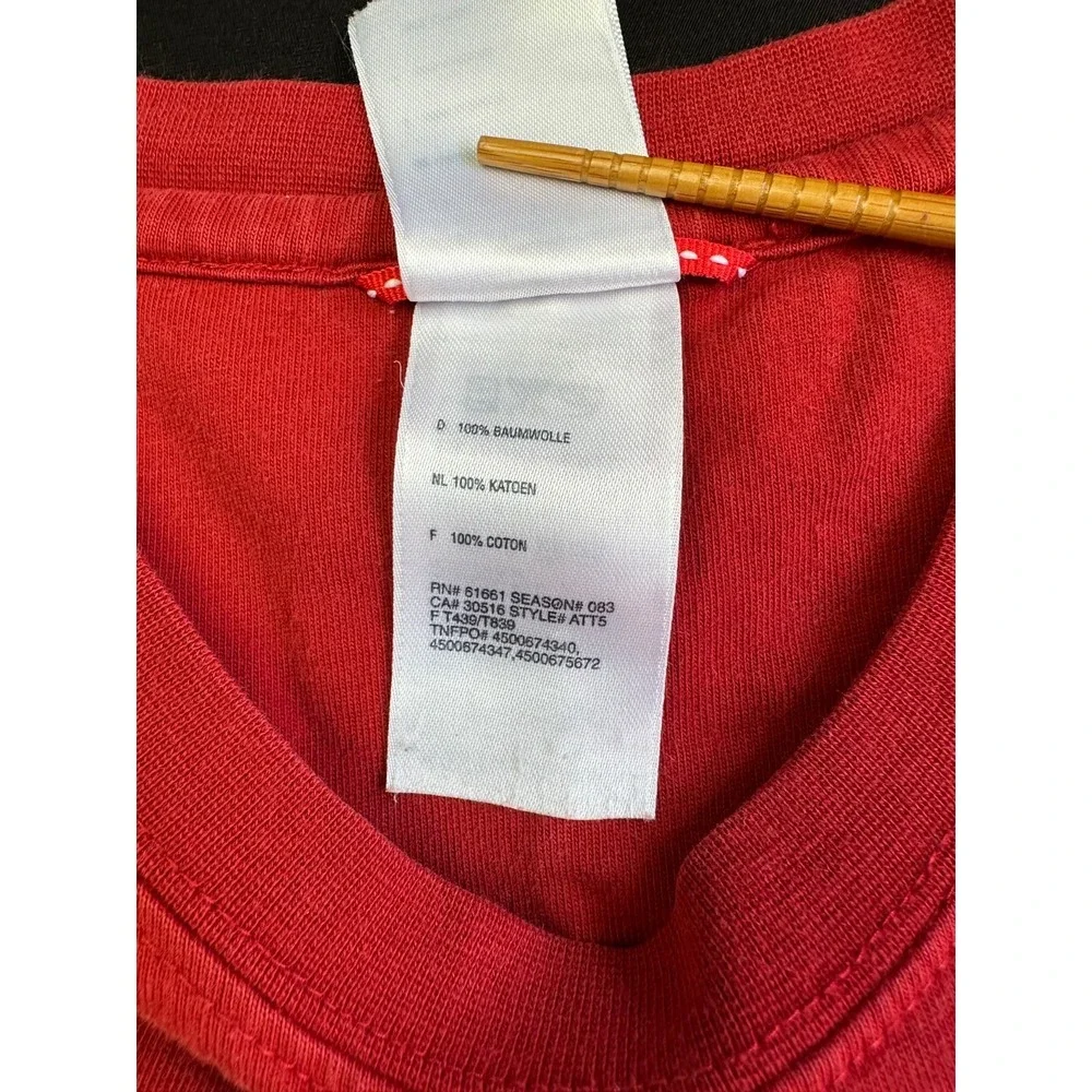 The North Face Red Long Sleeve T-Shirt Large Embroidered Logo Outdoor Tee Sun